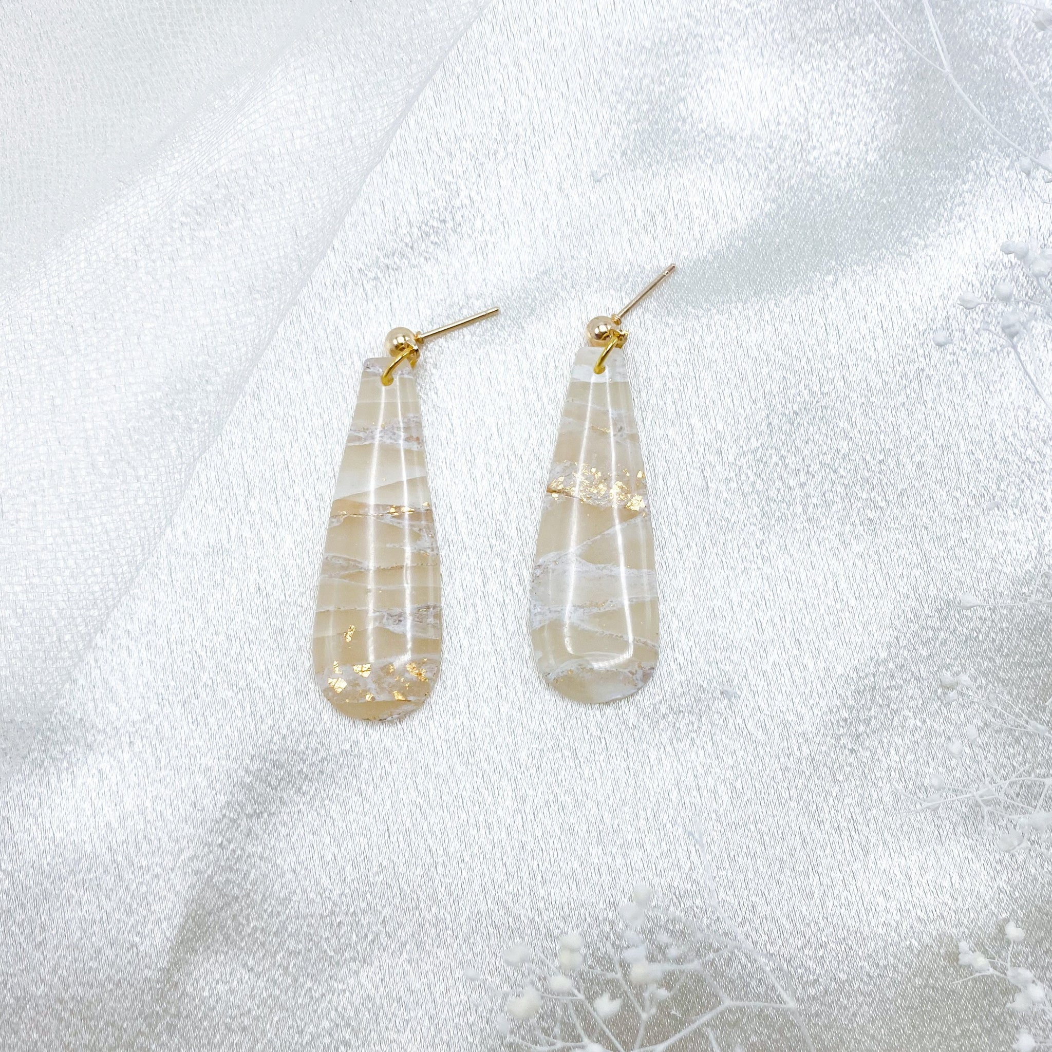 Ivory Quartz: Sleek Drop