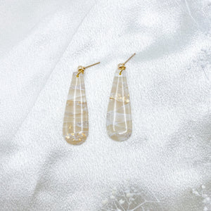 Ivory Quartz: Sleek Drop