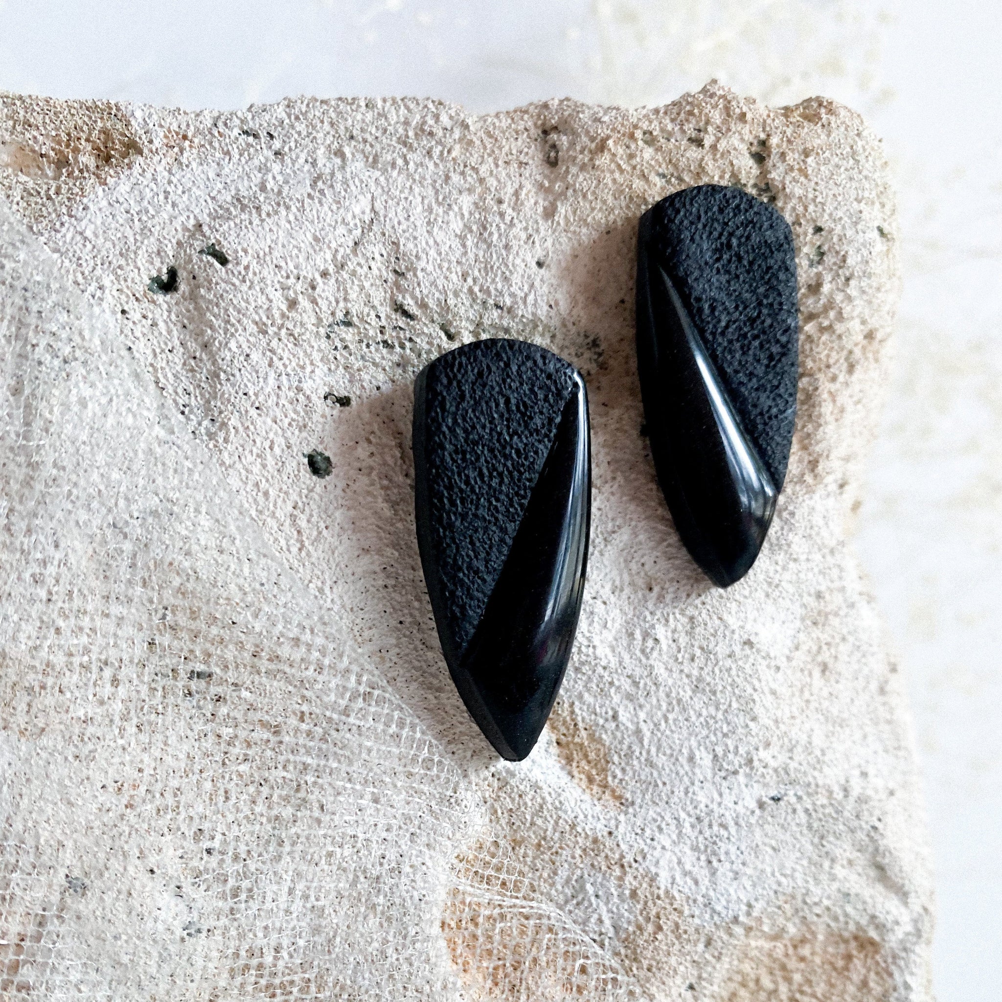 Blackout Claws: Mini Dagger